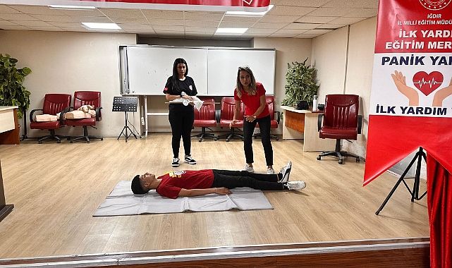 Iğdır’da öğrencilere ilkyardım eğitimi verildi