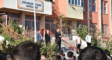 İl Müdürü Gün, Iğdır Mesleki ve Teknik Anadolu Lisesi’ni ziyaret etti