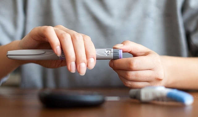 &quot;İnsülin, ciltte kalınlaşmaya ve renkte koyulaşmaya neden olur&quot;