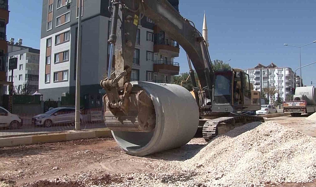 İşçiler, salıncakta çocuklar gibi eğlendi