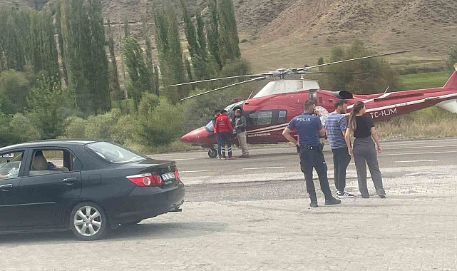 Kalp krizi geçiren hasta için ambulans helikopter, Erzurum-Artvin kara yoluna indi