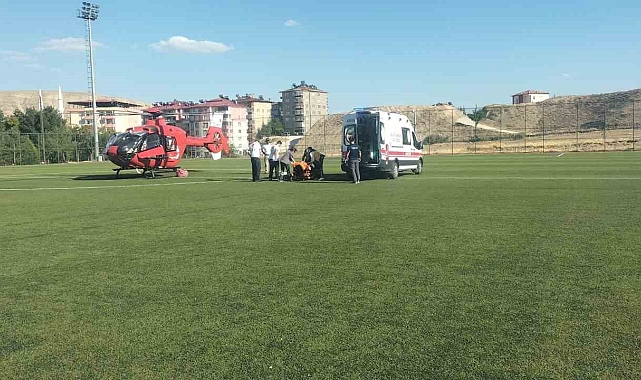Kalp krizi geçiren hasta için ambulans helikopter havalandı