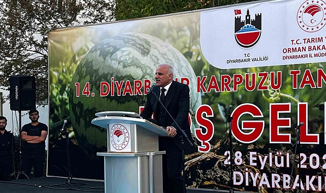 Karpuz Festivali&#039;nde ilk üçe girenlere para ödülü verildi