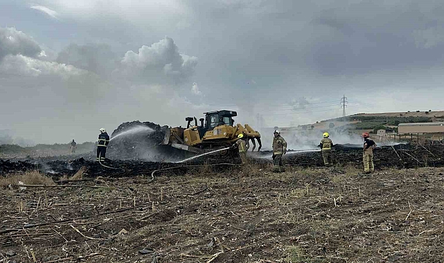 Kauçuklar yandı, gökyüzü siyah dumanla kaplandı