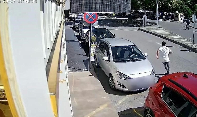 Kayseri&#039;de bir sarrafa girerek, 77 bin TL&#039;lik ziynet eşyasını çalmak isteyen şahıs yakalandı