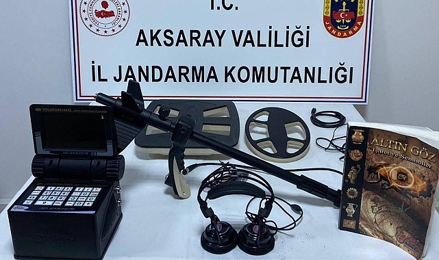 Kazı yapan defineciler jandarmanın operasyonuyla suçüstü yakalandı