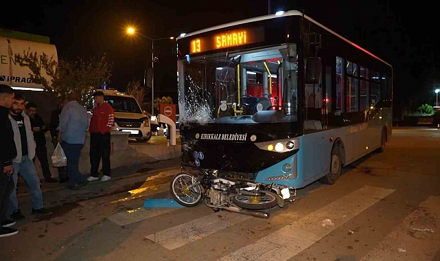 Kırıkkale&#039;de halk otobüsüyle motosiklet çarpıştı