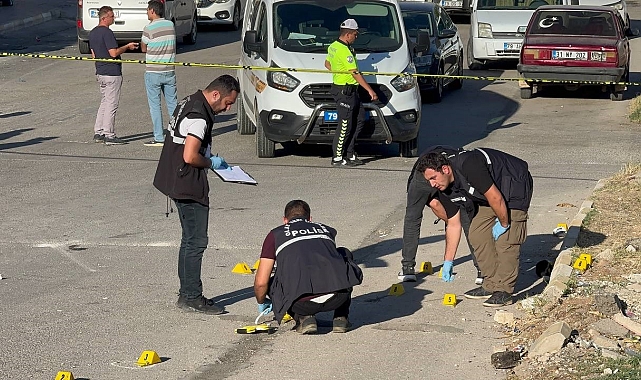 Komşuların kavgasında kan aktı