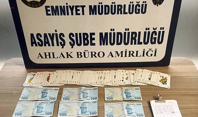 Kumar oynayan 4 kişiye 25 bin 700 TL para cezası kesildi