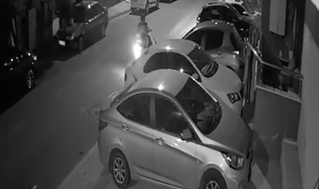 Kurumaya bırakılan kıyafetler motosikletli 2 hırsız tarafından çalındı