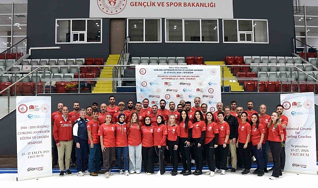 Levent Çakmur, düzenlenen &#039;Curling Antrenör Eğitim ve Gelişim Semineri&#039;ni ziyaret etti