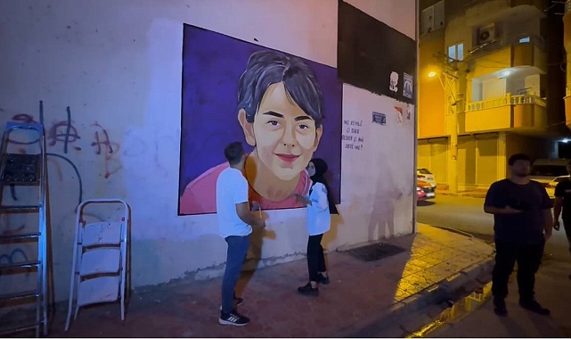 Narin&#039;in portresi, Mardin duvarlarında