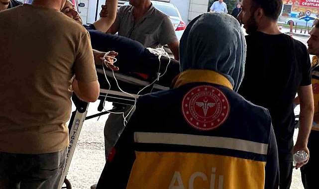 Odun kesimi yaparken 2 parmağını makineye kaptırdı