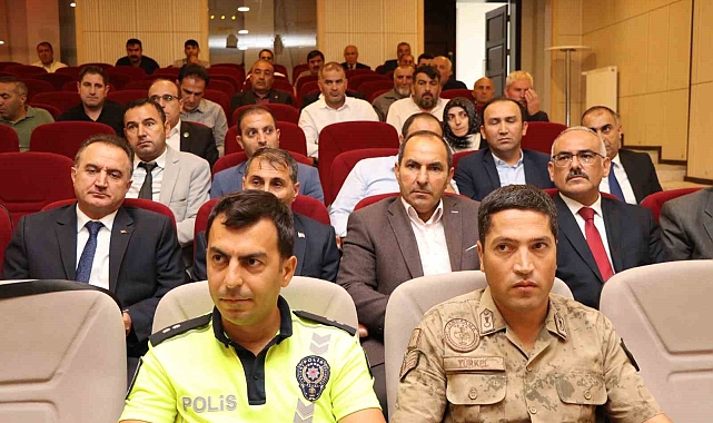 Oltu&#039;da 2024-2025 Eğitim Öğretim Yılı&quot; okul güvenliği toplantısı yapıldı