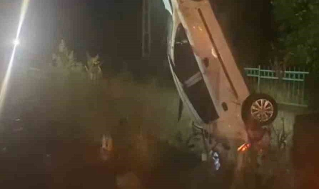 Otomobil su kanalına düştü