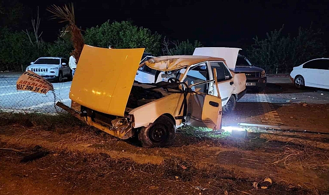 Otomobilin kontrolünü kaybederek kaldırım üzerinde yürüyen 29 yaşındaki avukata çarptı