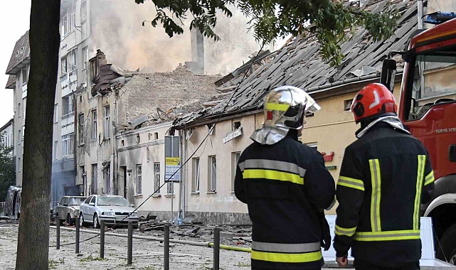 Rusya, Ukrayna&#039;nın batısında Lviv kentini vurdu