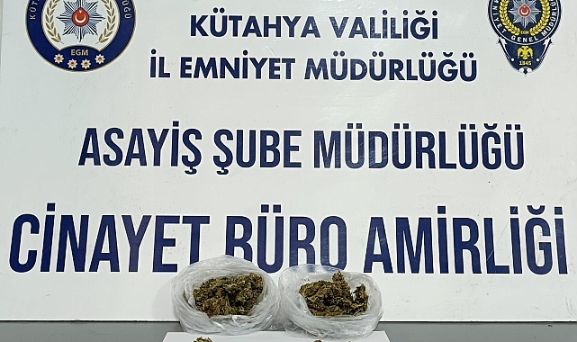 Uyuşturucu ele geçirilen araçtaki 3 kişi gözaltına alındı