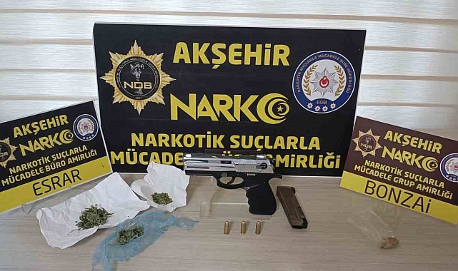 Üzerinde uyuşturucu ve ruhsatsız silah bulunan şüpheli tutuklandı