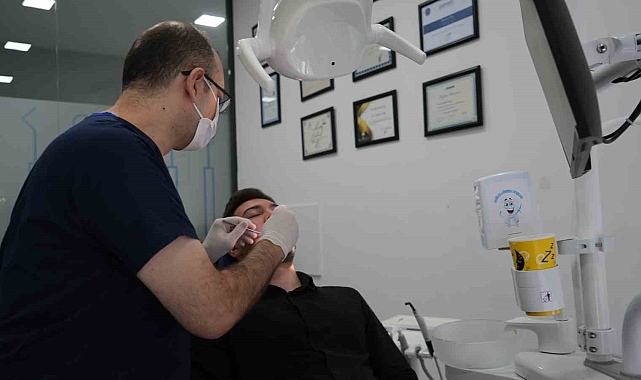 Uzmanlar velileri uyarıyor: &quot;Sağlıksız beslenme diş çürümelerine neden olabiliyor&quot;