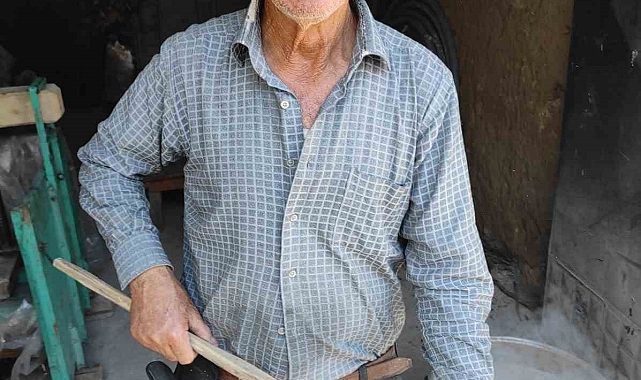 Üzümde hasat sezonunun sonlarına doğru yaklaşılmasıyla beraber pekmez kaynatılmaya başlandı