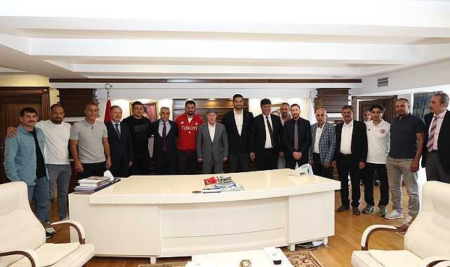 Vali Çiftçi ve Başkan Sekmen, milli gururumuz olan sporcuları misafir etti