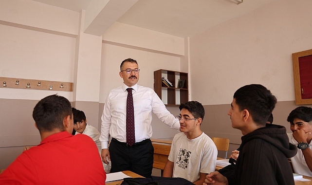 Vali Ercan Turan&#039;ın okul ziyaretleri devam ediyor