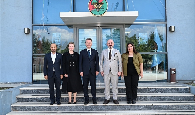 Vali Ünlü, veda ziyaretlerine başladı