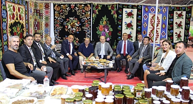 Van’daki fuarda Iğdır’ın meşhur lezzetleri tanıtıldı