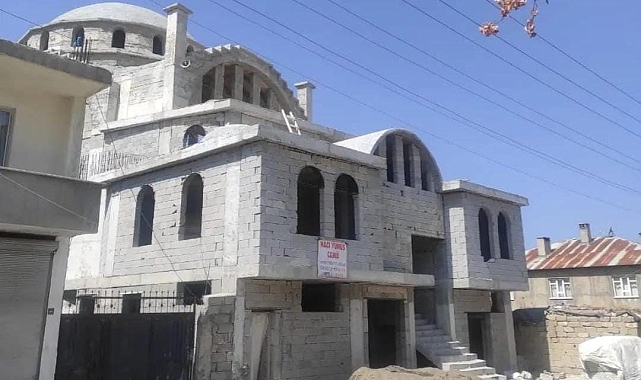 Van depreminden etkilenen caminin inşaatı için hayırseverlerin desteği bekleniyor