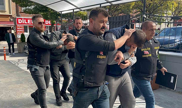 11 bin 750 dolar dolandıran şahıslardan 1&#039;i tutuklandı