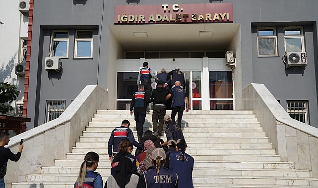 13 polisin şehit edildiği terör saldırısı ile ilgili gözaltına alınan 8 şüpheli adliyede