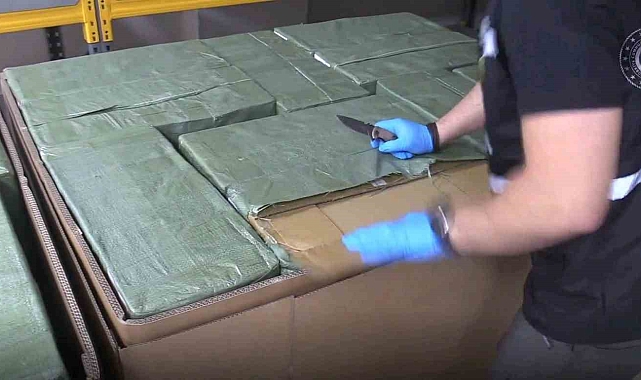 24 milyon değerinde elektronik sigara yakaladı