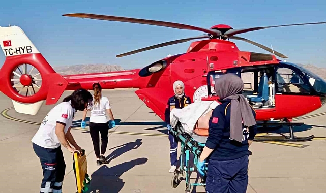 26 yaşındaki hasta için ambulans helikopter havalandı