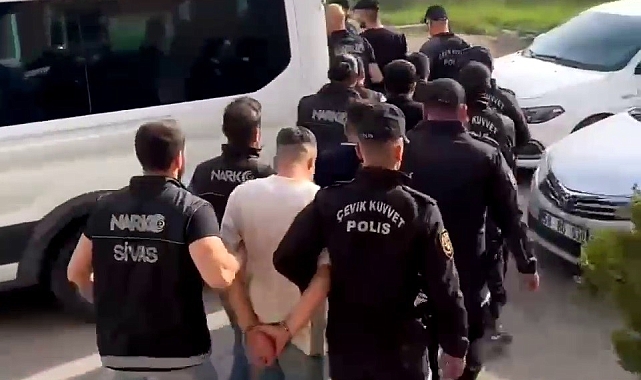 5 milyon TL&#039;lik kağıda emdirilmiş uyuşturucu ele geçirildi