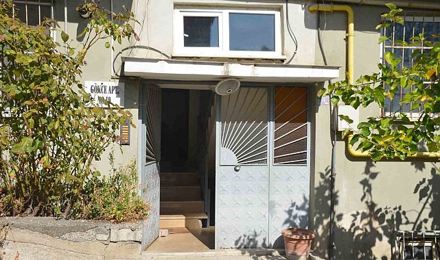 74 yaşındaki yabancı uyruklu kadının cesedini torunu buldu