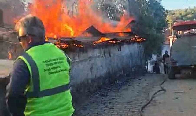 86 yaşındaki vatandaşın evi tamamen yandı