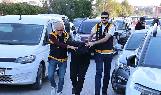 Adana&#039;da bir kişi boşanma aşamasındaki karısını kaçırmak istedi