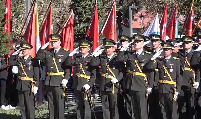 Ağrı&#039;da çelenk sunma töreni