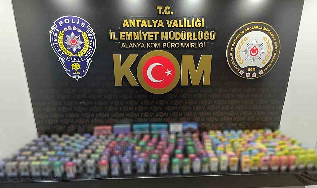 Antalya&#039;da kaçak sigara operasyonu