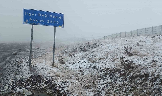 Ardahan&#039;da soğuk hava, yüksek kesimlerde yerini kara bıraktı