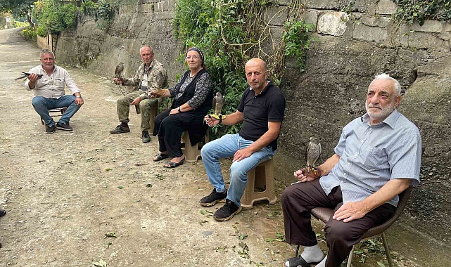 Atmaca&#039;cılık geleneği dededen toruna babadan oğula sürdürülüyor