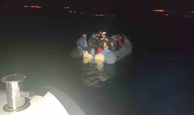 Ayvacık açıklarında 12&#039;si çocuk toplam 30 kaçak göçmen yakalandı