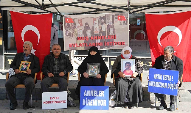 Bahçeli&#039;nin çağrısına evlat nöbetindeki annelerden destek