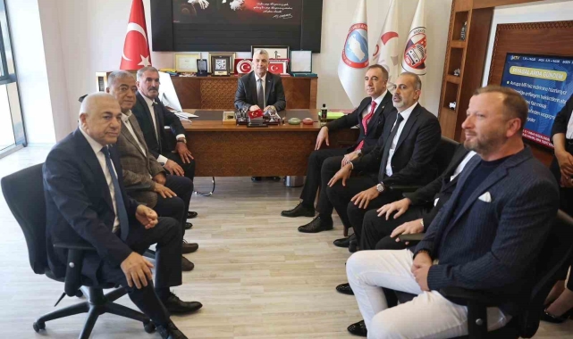 Bakan Bolat: &quot;Türkiye&#039;de motorlu araç üretiminde Avrupa&#039;da 4&#039;üncü sıraya yükseldik&quot;