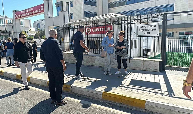 Balık tutarken dengesini kaybederek kayalıklardan düştü