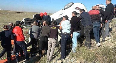 Can Pazarının Yaşandığı Ölümlü Kazada Aracı Devrilmesin Diye Vatandaşların Yardımıyla Tutuldu