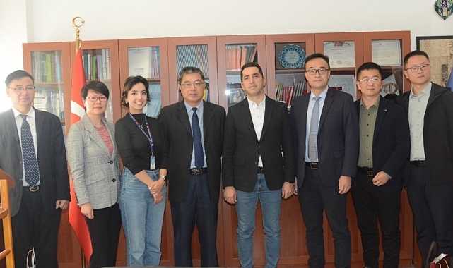 Çinli akademisyenlerden Engelliler Araştırma Enstitüsü&#039;ne ziyaret