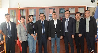 Çinli akademisyenlerden Engelliler Araştırma Enstitüsü'ne ziyaret