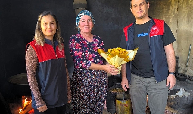 &quot;Dünya Kadın Çiftçiler Günü&quot; tarlada kutlandı